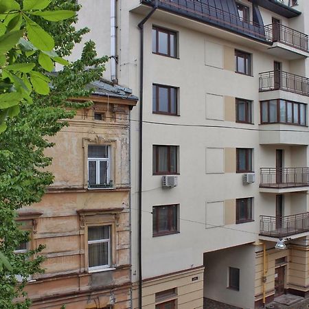 Квартира По Вулиці Голубовича 42 Біля Вокзалу Комфортна Повноцінна Стильна Lviv Eksteriør bilde